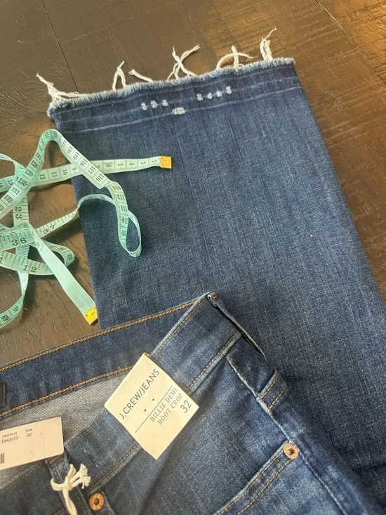 J. Crew Women's Dark Blue Cropped Raw-Hem Jeans Size 32 - Picture 9 of 9